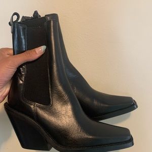 Premium leather wedged boots